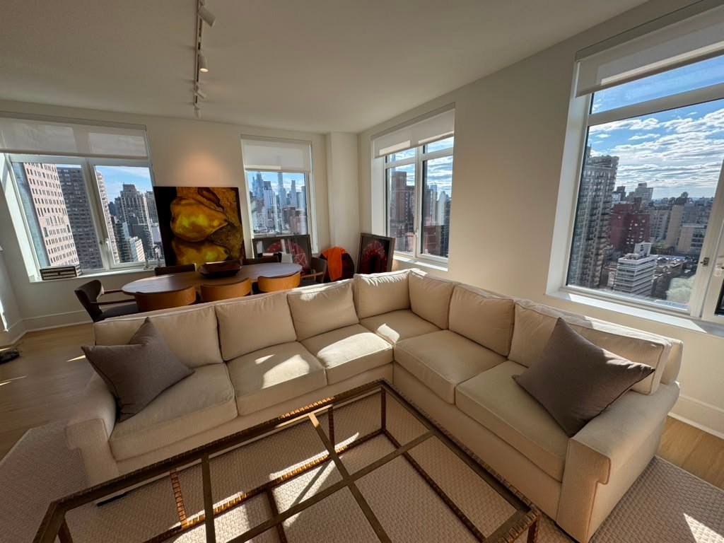 Sectional Sofa in Chicago High Rise